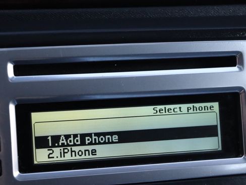 Used 2010 Volvo V70 image 21