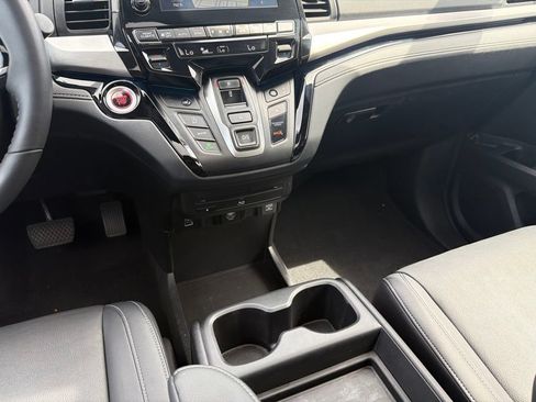 Certified 2024 Honda Odyssey Touring image 16