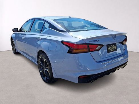 Used 2023 Nissan Altima 2.5 SR image 5