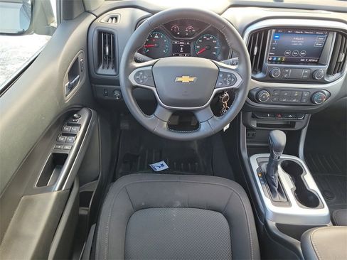Used 2022 Chevrolet Colorado LT w/ LT Convenience Package image 11