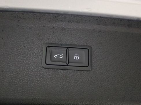 Used 2023 Audi Q5 2.0T Premium w/ Convenience Package image 34