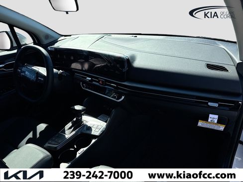New 2026 Kia Sportage EX w/ EX Panorama Roof Package image 12