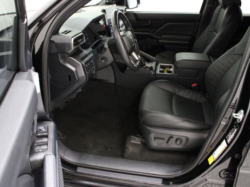 Used 2025 Toyota 4Runner TRD Off-Road Premium w/ Tow Technology Package AWD/4WD image 14