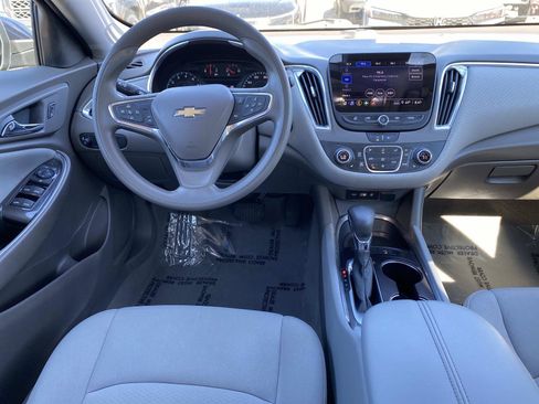 Used 2021 Chevrolet Malibu LT FWD image 10