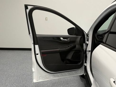 Certified 2023 Ford Escape ST-Line w/ Tech Pack #1 FWD image 13