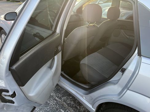 Used 2006 Ford Focus S image 10