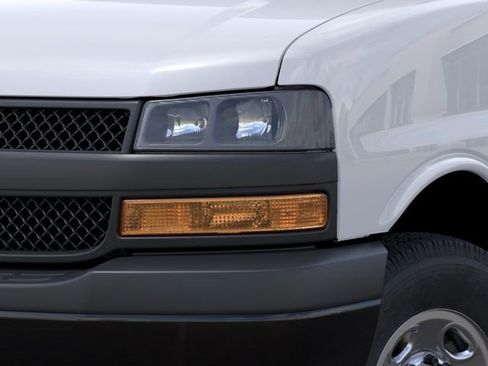 New 2026 Chevrolet Express 3500 RWD image 10