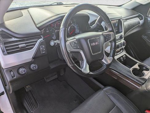 Used 2019 GMC Yukon XL SLT image 10