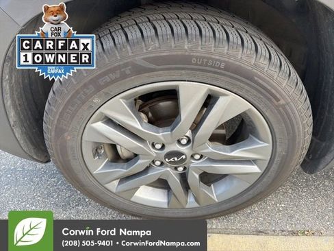 Used 2023 Kia Seltos S w/ Navigation Package image 10