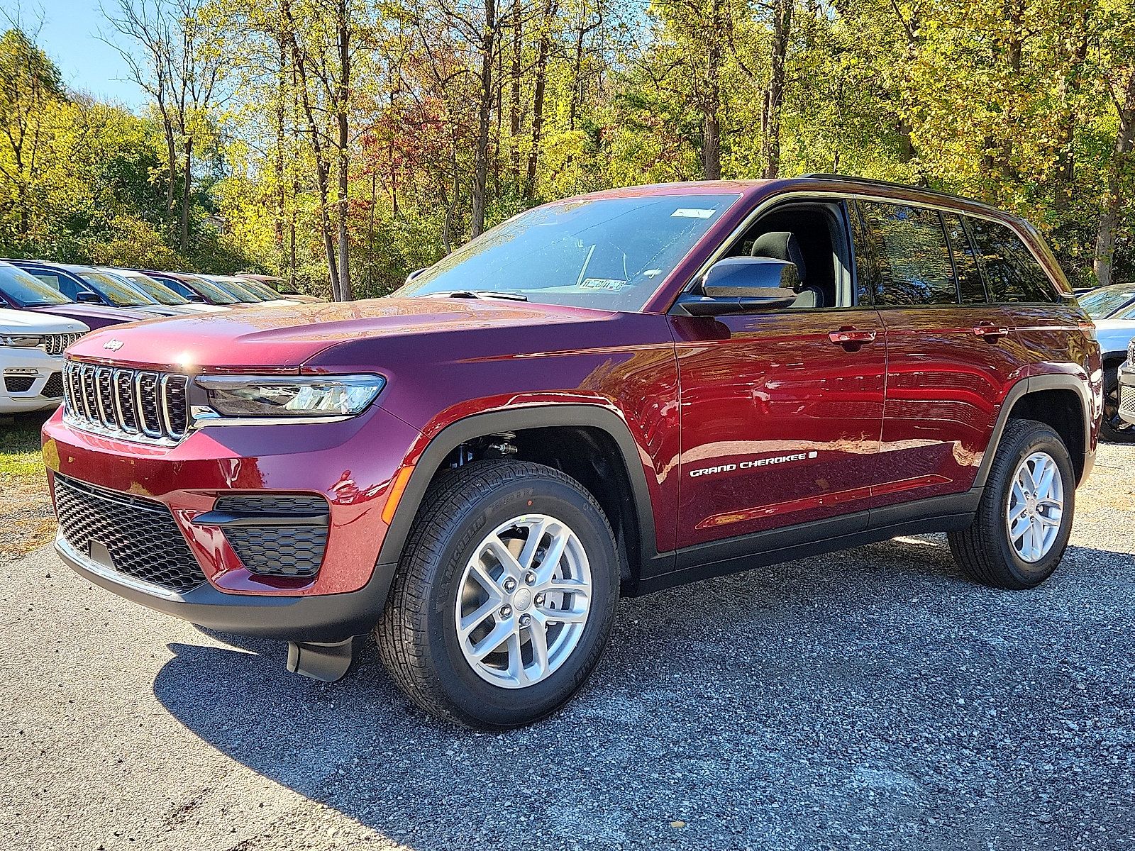 New 2025 Jeep Grand Cherokee Laredo X w/ Luxury Tech Group I AWD/4WD image 2