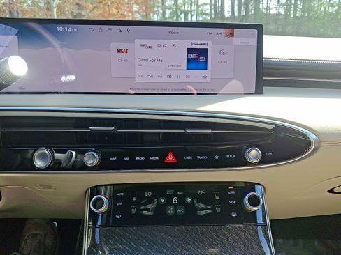 New 2026 Genesis GV70 3.5T Sport Prestige AWD/4WD image 16