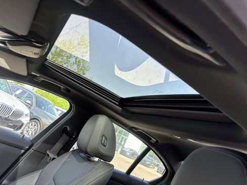 Used 2025 BMW 330i xDrive Sedan AWD/4WD image 26