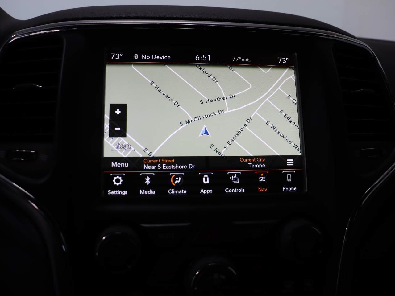 Used 2018 Jeep Grand Cherokee Altitude AWD/4WD image 13