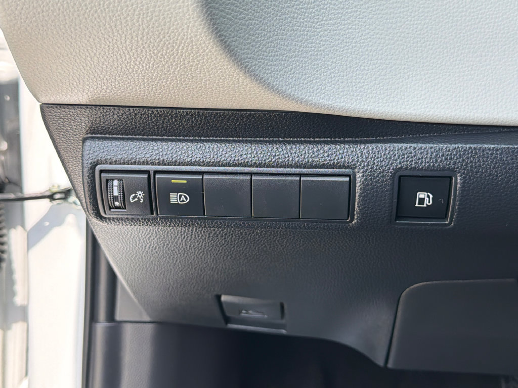 Used 2024 Toyota Corolla LE FWD image 20