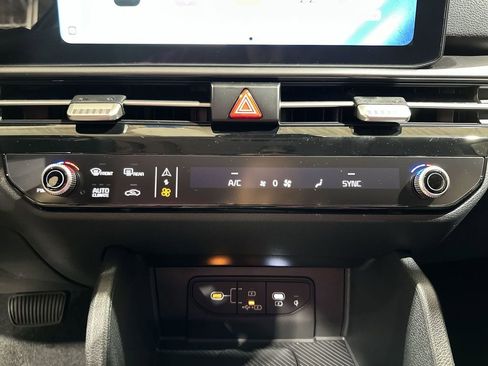 New 2026 Kia Sportage SX image 17