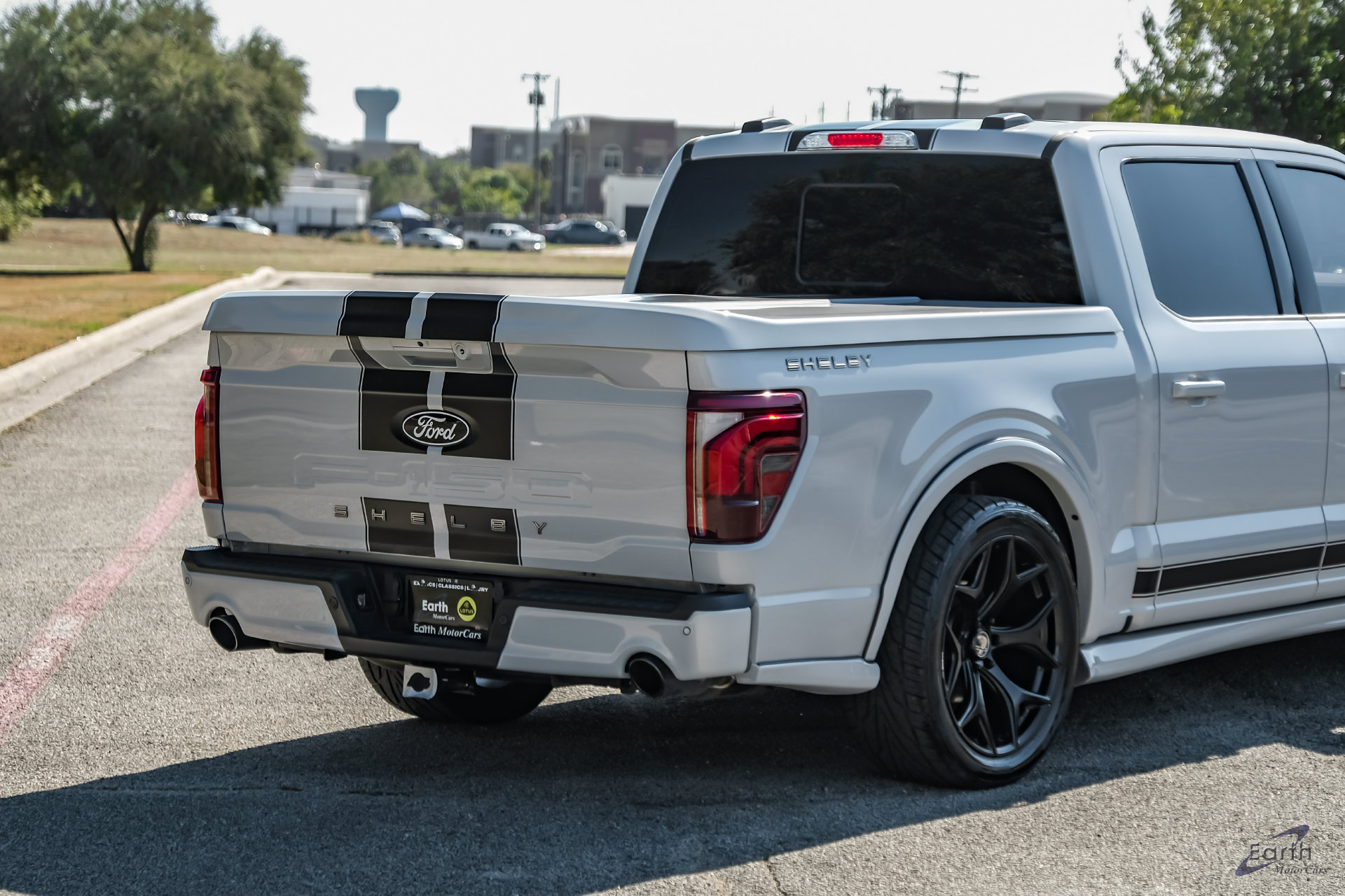 Used 2025 Ford F150 Lariat w/ Equipment Group 502A High AWD/4WD image 17