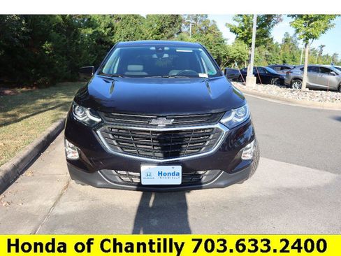 Used 2020 Chevrolet Equinox LT image 2