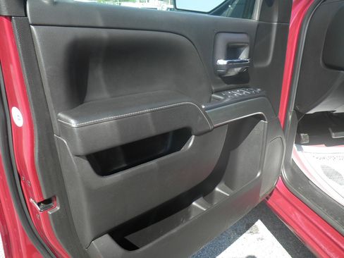 Used 2018 Chevrolet Silverado 1500 LT w/ All Star Edition image 17