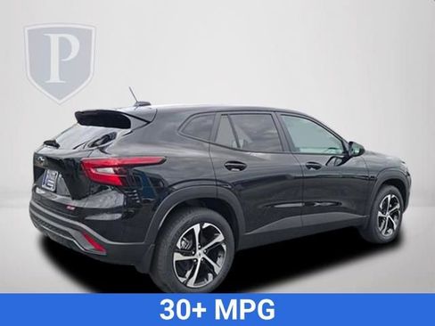 New 2026 Chevrolet Trax RS w/ Driver Confidence Package FWD image 6