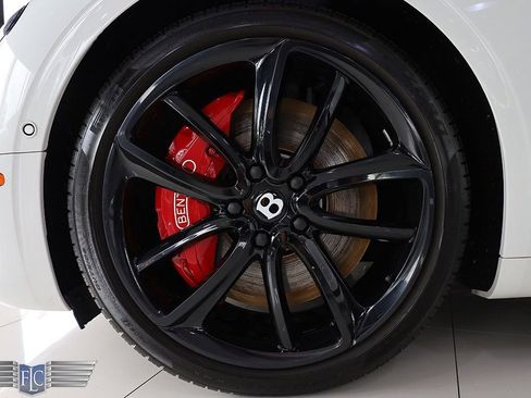 Used 2022 Bentley Continental GT V8 image 39