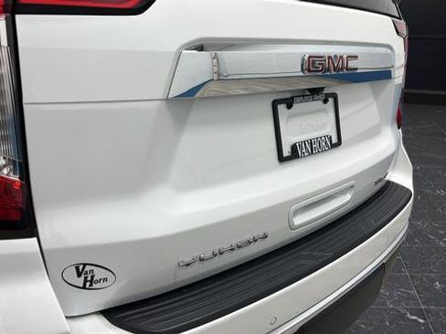 Used 2023 GMC Yukon SLT image 42
