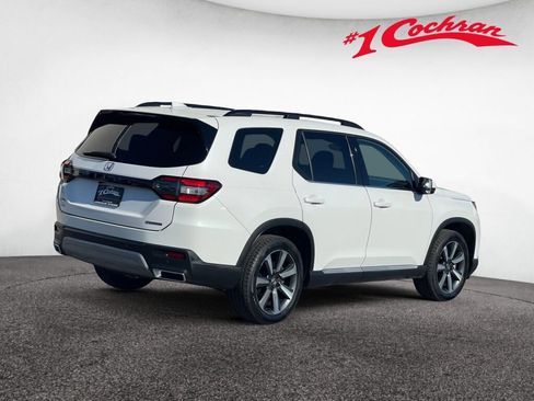 Used 2024 Honda Pilot Touring image 30