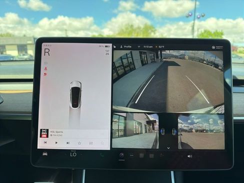 Used 2020 Tesla Model Y Long Range image 26