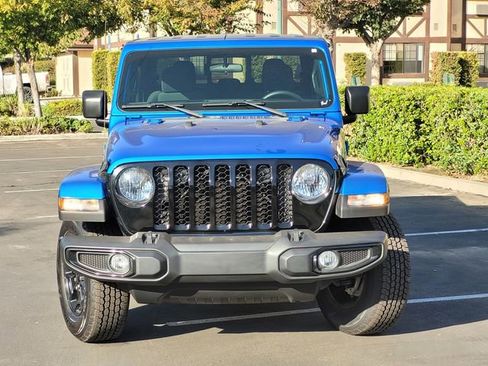 Used 2021 Jeep Gladiator Sport image 3
