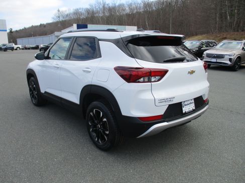 Certified 2022 Chevrolet TrailBlazer LT w/ Driver Confidence Package image 7