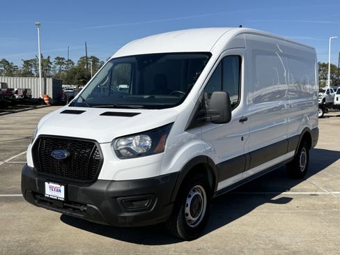 Used 2023 Ford Transit 250 Medium Roof image 9