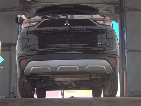 Used 2025 Mitsubishi Eclipse Cross Black Edition image 8