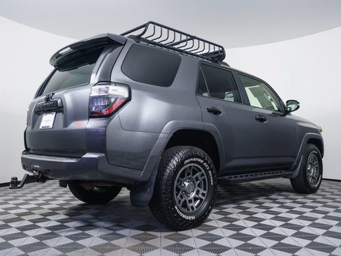 Used 2020 Toyota 4Runner Venture w/ Moonroof Package AWD/4WD image 7