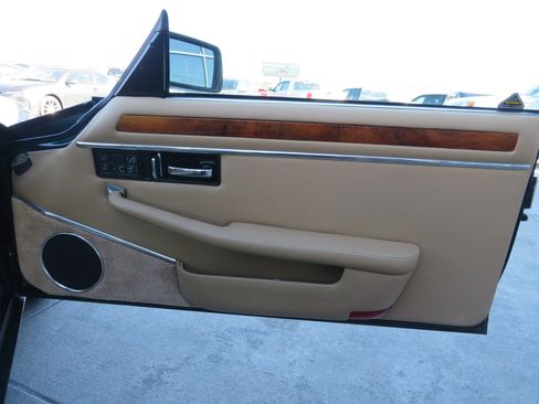 Used 1994 Jaguar XJS 4.0 Convertible image 37