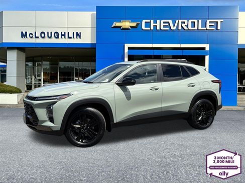 Used 2025 Chevrolet Trax ACTIV w/ Driver Confidence Package FWD image 1