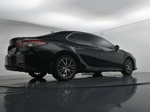 Used 2024 Toyota Camry XLE FWD image 23