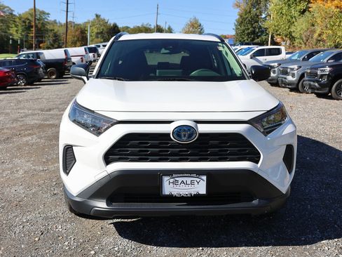 Used 2022 Toyota RAV4 LE image 2