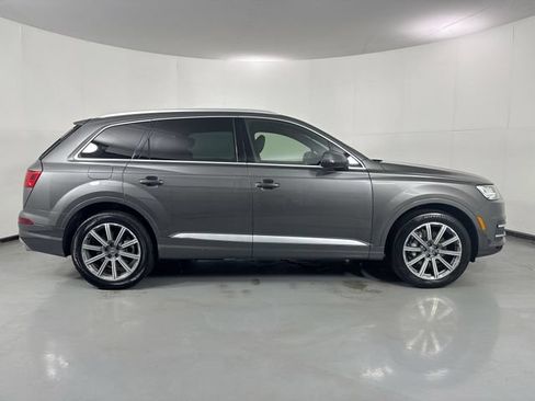 Used 2018 Audi Q7 3.0T Prestige AWD/4WD image 38