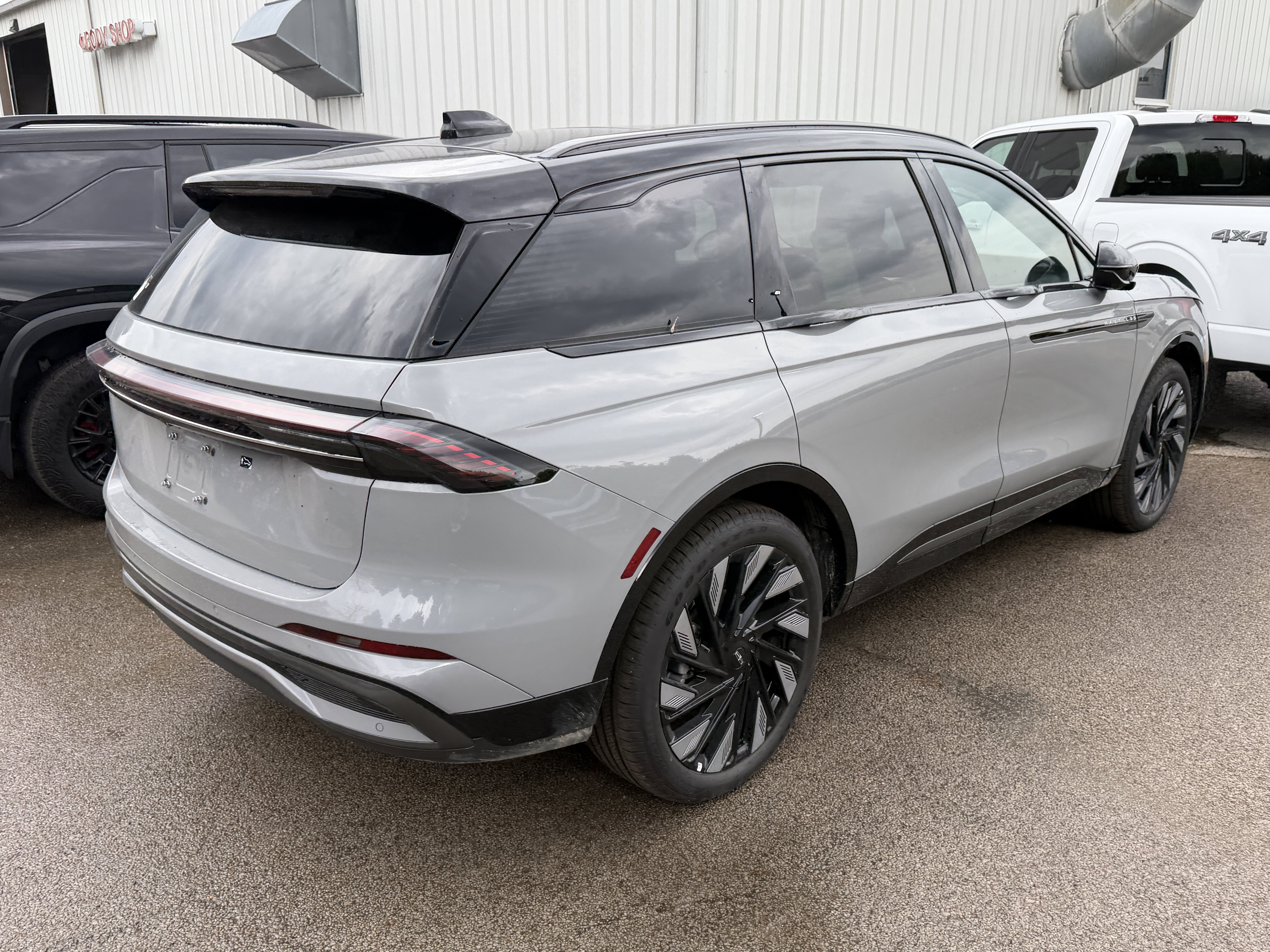 New 2026 Lincoln Nautilus Reserve w/ Jet Appearance Package AWD/4WD image 13