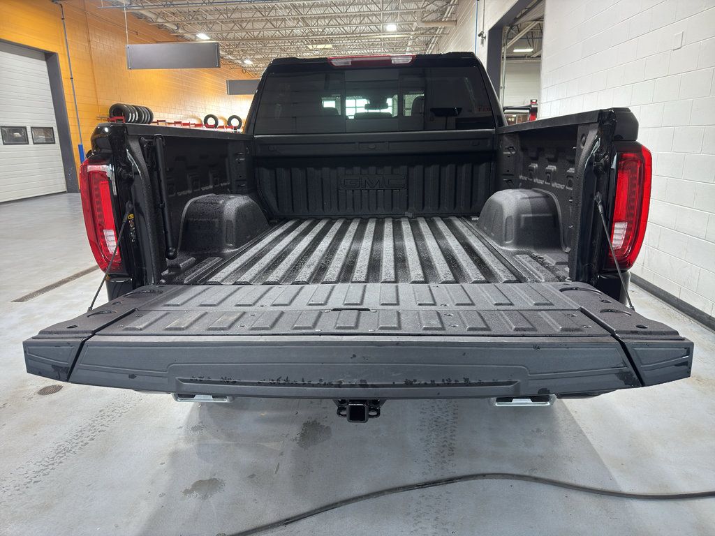 Used 2025 GMC Sierra 1500 AT4 w/ AT4 Premium Package AWD/4WD image 23