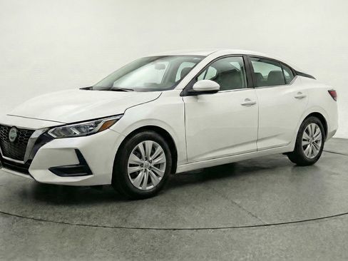 Used 2025 Nissan Sentra S FWD image 3