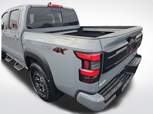 Used 2025 Nissan Frontier PRO-4X w/ Pro Premium Package image 25