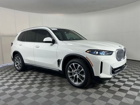 New 2026 BMW X5 sDrive40i w/ Premium Package image 6