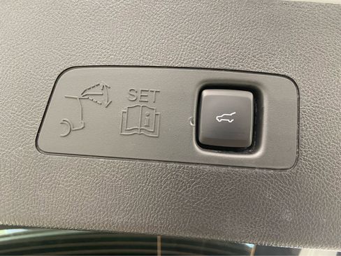 Used 2025 Lincoln Corsair Reserve w/ Jet Appearance Package AWD/4WD image 12