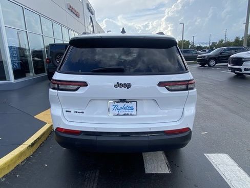 Used 2021 Jeep Grand Cherokee L Laredo image 7