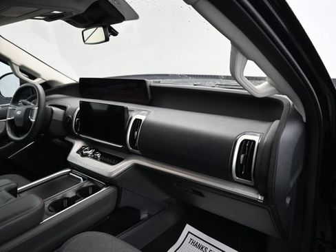 Used 2025 Ford Expedition Max Active AWD/4WD image 13