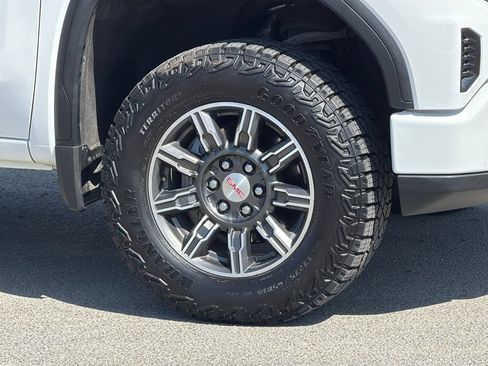 Used 2025 GMC Sierra 1500 AT4 AWD/4WD image 33