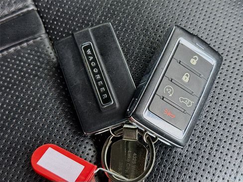 Used 2022 Jeep Wagoneer Series II image 25