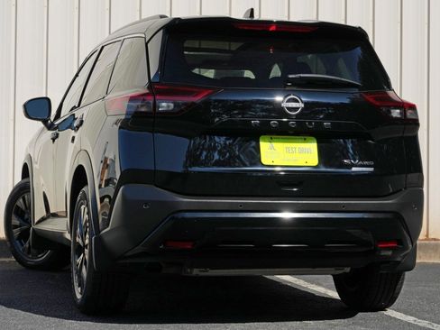 Used 2023 Nissan Rogue SV w/ SV Premium B Package AWD/4WD image 5