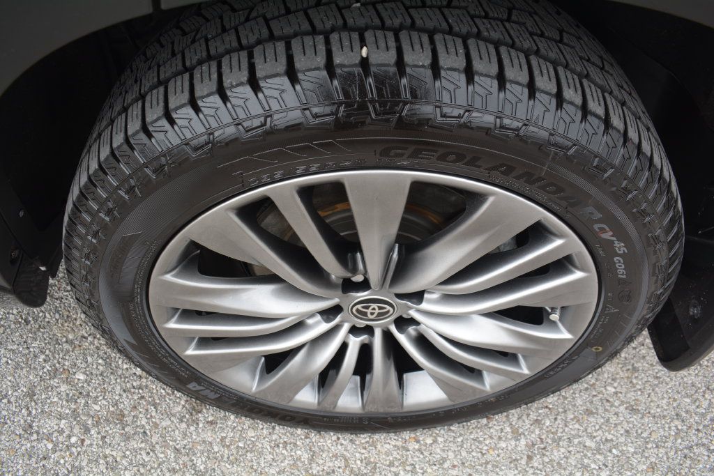 Used 2021 Toyota Highlander Platinum AWD/4WD image 30