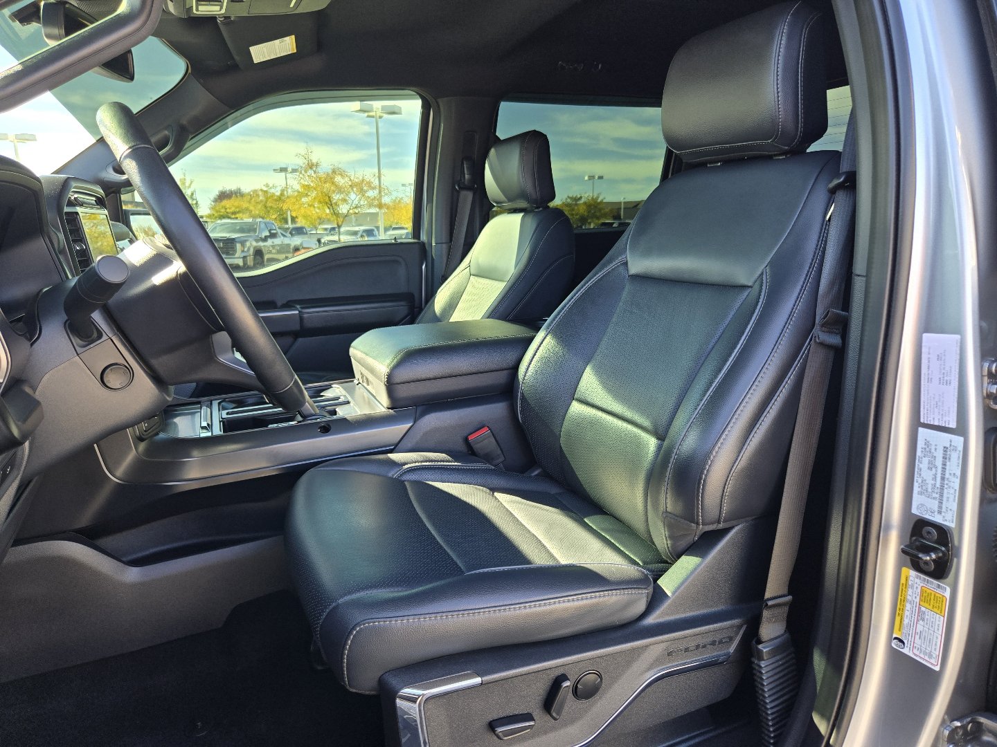 Used 2024 Ford F150 Lariat AWD/4WD image 3